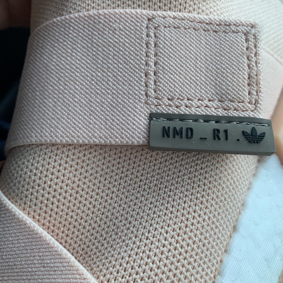 ADIDAS NMD SIZE 8.5 - Picture 6 of 8